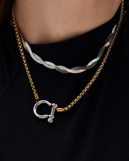 Fion Horseshoe Necklace